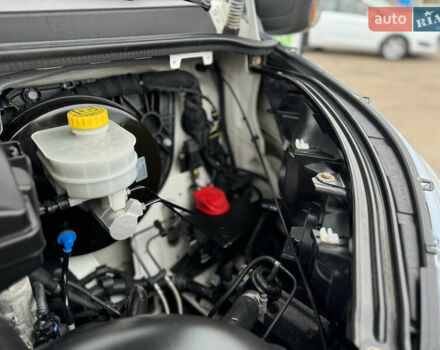 Белый Ивеко Дейли, объемом двигателя 3 л и пробегом 240 тыс. км за 22000 $, фото 104 на Automoto.ua