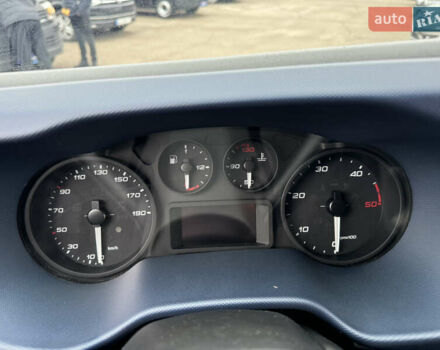 Белый Ивеко Дейли, объемом двигателя 3 л и пробегом 240 тыс. км за 22000 $, фото 95 на Automoto.ua