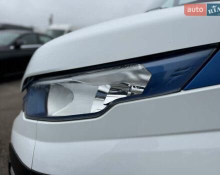 Белый Ивеко Дейли, объемом двигателя 3 л и пробегом 240 тыс. км за 22000 $, фото 11 на Automoto.ua