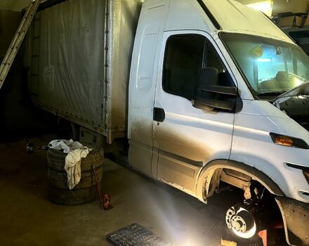 Белый Ивеко Дейли, объемом двигателя 2.8 л и пробегом 567 тыс. км за 8000 $, фото 1 на Automoto.ua