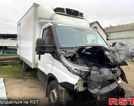 Белый Ивеко Дейли, объемом двигателя 2.5 л и пробегом 300 тыс. км за 10000 $, фото 7 на Automoto.ua