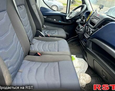 Белый Ивеко Дейли, объемом двигателя 2.5 л и пробегом 300 тыс. км за 10000 $, фото 4 на Automoto.ua