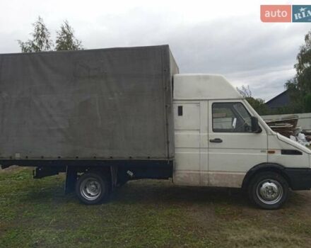Белый Ивеко Дейли, объемом двигателя 2.5 л и пробегом 1 тыс. км за 2300 $, фото 3 на Automoto.ua