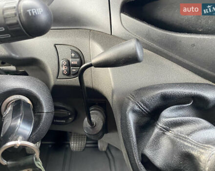 Білий Івеко Дейлі, об'ємом двигуна 3 л та пробігом 290 тис. км за 15500 $, фото 10 на Automoto.ua