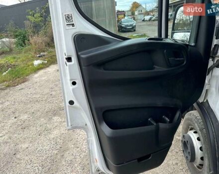 Білий Івеко Дейлі, об'ємом двигуна 3 л та пробігом 466 тис. км за 26600 $, фото 44 на Automoto.ua