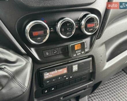 Білий Івеко Дейлі, об'ємом двигуна 3 л та пробігом 294 тис. км за 36600 $, фото 33 на Automoto.ua