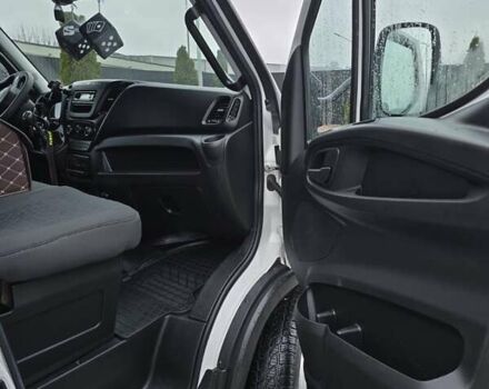 Білий Івеко Дейлі, об'ємом двигуна 3 л та пробігом 285 тис. км за 44000 $, фото 11 на Automoto.ua