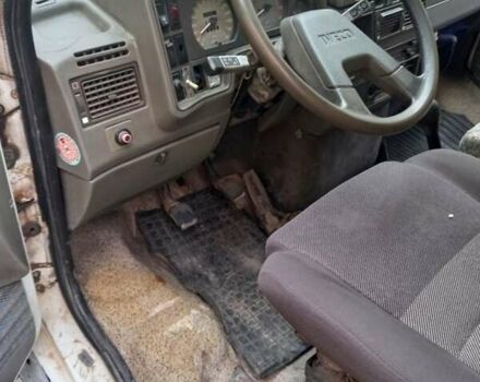 Белый Ивеко Дейли, объемом двигателя 2.4 л и пробегом 100 тыс. км за 2999 $, фото 5 на Automoto.ua