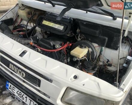 Білий Івеко Дейлі, об'ємом двигуна 2.5 л та пробігом 462 тис. км за 4500 $, фото 3 на Automoto.ua
