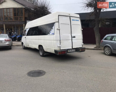 Белый Ивеко Дейли, объемом двигателя 2.8 л и пробегом 480 тыс. км за 3000 $, фото 1 на Automoto.ua