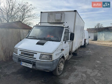 Белый Ивеко Дейли, объемом двигателя 2.5 л и пробегом 500 тыс. км за 3300 $, фото 1 на Automoto.ua