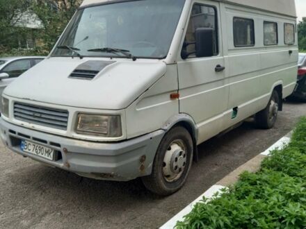 Білий Івеко Дейлі, об'ємом двигуна 2.4 л та пробігом 100 тис. км за 2999 $, фото 1 на Automoto.ua