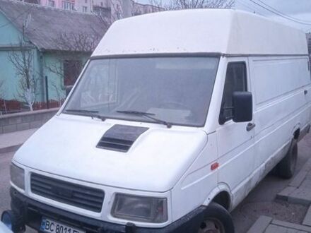 Білий Івеко Дейлі, об'ємом двигуна 2.5 л та пробігом 506 тис. км за 1300 $, фото 1 на Automoto.ua