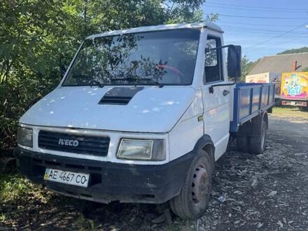 Белый Ивеко Дейли, объемом двигателя 2.8 л и пробегом 320 тыс. км за 3550 $, фото 1 на Automoto.ua
