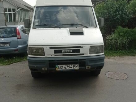 Белый Ивеко Дейли, объемом двигателя 2.8 л и пробегом 425 тыс. км за 2200 $, фото 1 на Automoto.ua