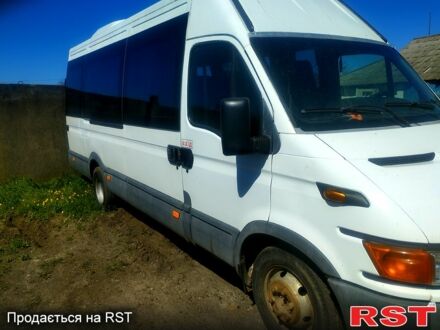 Белый Ивеко Дейли, объемом двигателя 2.8 л и пробегом 333 тыс. км за 5500 $, фото 1 на Automoto.ua