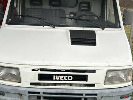 Білий Івеко Дейлі, об'ємом двигуна 2.8 л та пробігом 450 тис. км за 3800 $, фото 1 на Automoto.ua