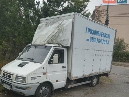 Белый Ивеко Дейли, объемом двигателя 2.8 л и пробегом 340 тыс. км за 6500 $, фото 1 на Automoto.ua