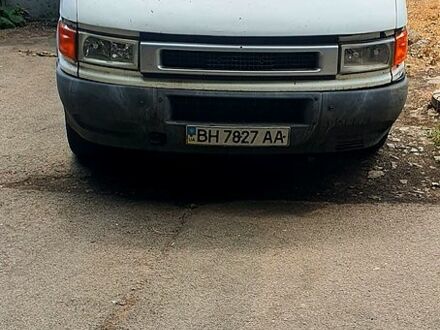 Белый Ивеко Дейли, объемом двигателя 2.8 л и пробегом 298 тыс. км за 4500 $, фото 1 на Automoto.ua