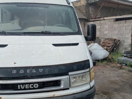 Білий Івеко Дейлі, об'ємом двигуна 2.8 л та пробігом 350 тис. км за 3200 $, фото 1 на Automoto.ua