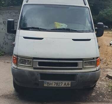 Білий Івеко Дейлі, об'ємом двигуна 2.8 л та пробігом 385 тис. км за 3750 $, фото 1 на Automoto.ua