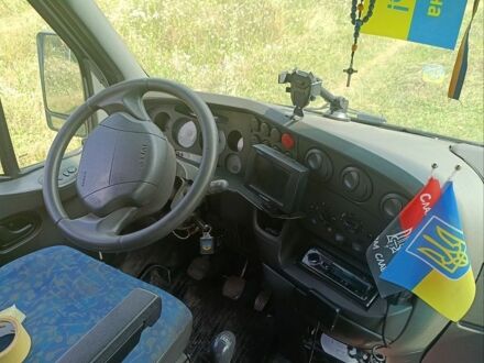 Білий Івеко Дейлі, об'ємом двигуна 2.8 л та пробігом 350 тис. км за 3500 $, фото 1 на Automoto.ua