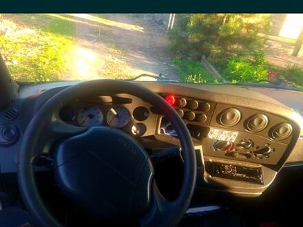 Білий Івеко Дейлі, об'ємом двигуна 2.8 л та пробігом 680 тис. км за 6300 $, фото 1 на Automoto.ua