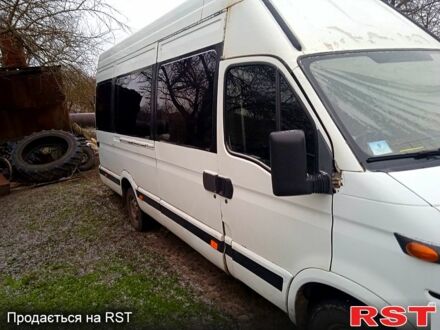 Білий Івеко Дейлі, об'ємом двигуна 2.8 л та пробігом 500 тис. км за 3500 $, фото 1 на Automoto.ua