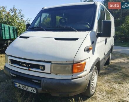 Белый Ивеко Дейли, объемом двигателя 2.8 л и пробегом 360 тыс. км за 4000 $, фото 1 на Automoto.ua