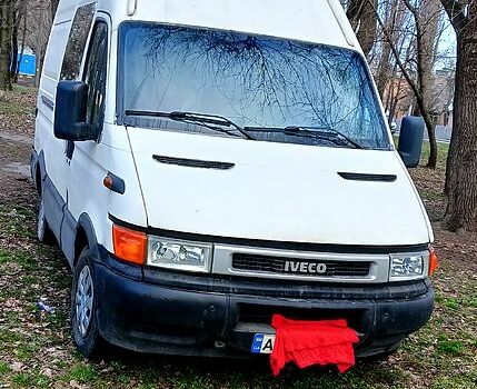 Белый Ивеко Дейли, объемом двигателя 2.8 л и пробегом 500 тыс. км за 3200 $, фото 1 на Automoto.ua