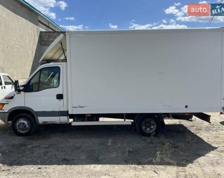 Білий Івеко Дейлі, об'ємом двигуна 2.8 л та пробігом 330 тис. км за 8700 $, фото 1 на Automoto.ua