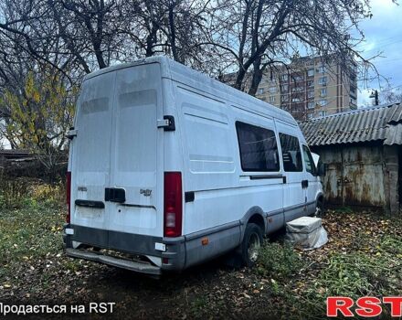Белый Ивеко Дейли, объемом двигателя 2.8 л и пробегом 282 тыс. км за 3800 $, фото 1 на Automoto.ua