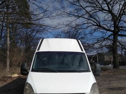 Белый Ивеко Дейли, объемом двигателя 3 л и пробегом 316 тыс. км за 7700 $, фото 1 на Automoto.ua