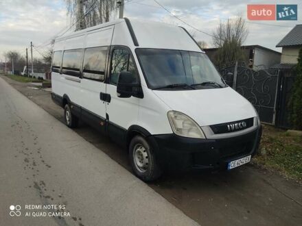 Белый Ивеко Дейли, объемом двигателя 3 л и пробегом 377 тыс. км за 7500 $, фото 1 на Automoto.ua
