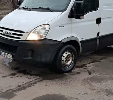 Белый Ивеко Дейли, объемом двигателя 2.3 л и пробегом 289 тыс. км за 8000 $, фото 1 на Automoto.ua