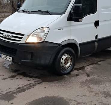 Белый Ивеко Дейли, объемом двигателя 2.3 л и пробегом 289 тыс. км за 8000 $, фото 1 на Automoto.ua
