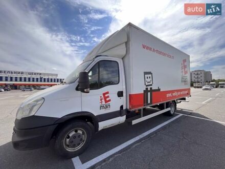 Белый Ивеко Дейли, объемом двигателя 3 л и пробегом 720 тыс. км за 16900 $, фото 1 на Automoto.ua