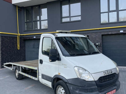 Белый Ивеко Дейли, объемом двигателя 2.3 л и пробегом 350 тыс. км за 11700 $, фото 1 на Automoto.ua