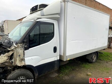 Белый Ивеко Дейли, объемом двигателя 2.5 л и пробегом 300 тыс. км за 10000 $, фото 1 на Automoto.ua