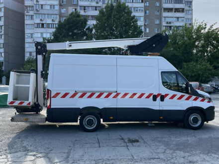 Ивеко Дейли 2021 в Киеве на Automoto.ua Белый Ивеко Дейли, объемом двигателя 2.2 л и пробегом 29 тыс. км за 53000 $, фото 1 на Automoto.ua