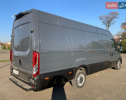 Черный Ивеко Дейли, объемом двигателя 3 л и пробегом 303 тыс. км за 29900 $, фото 4 на Automoto.ua