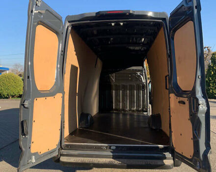 Черный Ивеко Дейли, объемом двигателя 3 л и пробегом 303 тыс. км за 29900 $, фото 6 на Automoto.ua