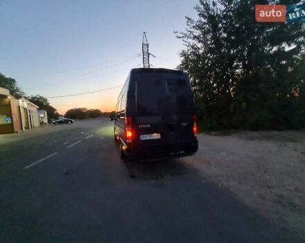 Черный Ивеко Дейли, объемом двигателя 2.29 л и пробегом 356 тыс. км за 8500 $, фото 5 на Automoto.ua