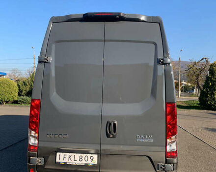 Івеко Дейлі 2022 у Виноградове на Automoto.ua Чорний Івеко Дейлі, об'ємом двигуна 3 л та пробігом 303 тис. км за 29900 $, фото 2 на Automoto.ua