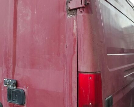 Червоний Івеко Daily груз., об'ємом двигуна 2.8 л та пробігом 670 тис. км за 2300 $, фото 3 на Automoto.ua