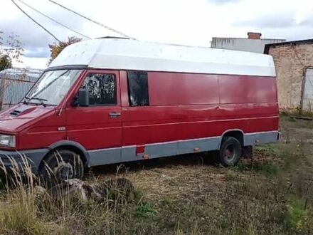 Івеко Дейлі 1995 у Луцьку на Automoto.ua Червоний Івеко Дейлі, об'ємом двигуна 2.5 л та пробігом 500 тис. км за 3000 $, фото 1 на Automoto.ua