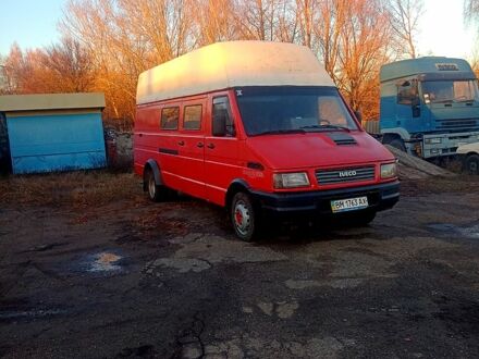Ивеко Дейли 1996 в Конотопе на Automoto.ua Красный Ивеко Дейли, объемом двигателя 2.5 л и пробегом 330 тыс. км за 3500 $, фото 1 на Automoto.ua