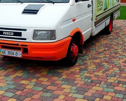 Ивеко Дейли 1998 в Днепре (Днепропетровске) на Automoto.ua Ивеко Дейли, объемом двигателя 2.8 л и пробегом 0 тыс. км за 6000 $, фото 1 на Automoto.ua