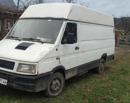 Белый Ивеко Дейли пасс., объемом двигателя 2.5 л и пробегом 321 тыс. км за 1600 $, фото 1 на Automoto.ua