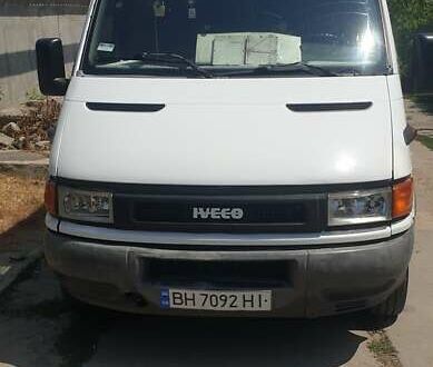 Ивеко Дейли пасс. 2001 в Черноморске (Ильичевске) на Automoto.ua Белый Ивеко Дейли пасс., объемом двигателя 2.8 л и пробегом 10 тыс. км за 7000 $, фото 1 на Automoto.ua